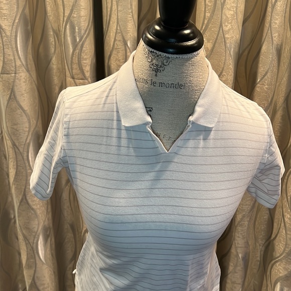 Nike Golf Crop Shirt - Picture 3 of 7